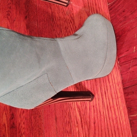 Colin Stuart Teal Suede Platform Boots with Striped Heels Sz 6 - Picture 6 of 16